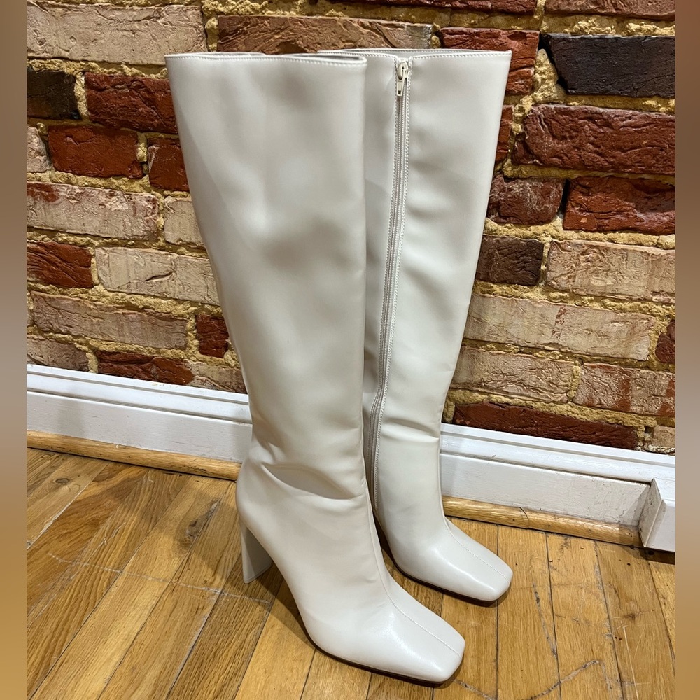 NWT Zara White Heeled Boots